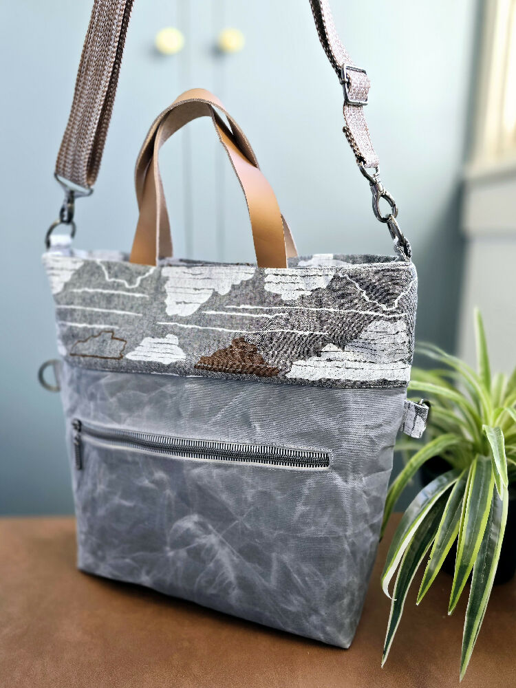 Foldover crossbody tote bag. Grey waxed canvas.