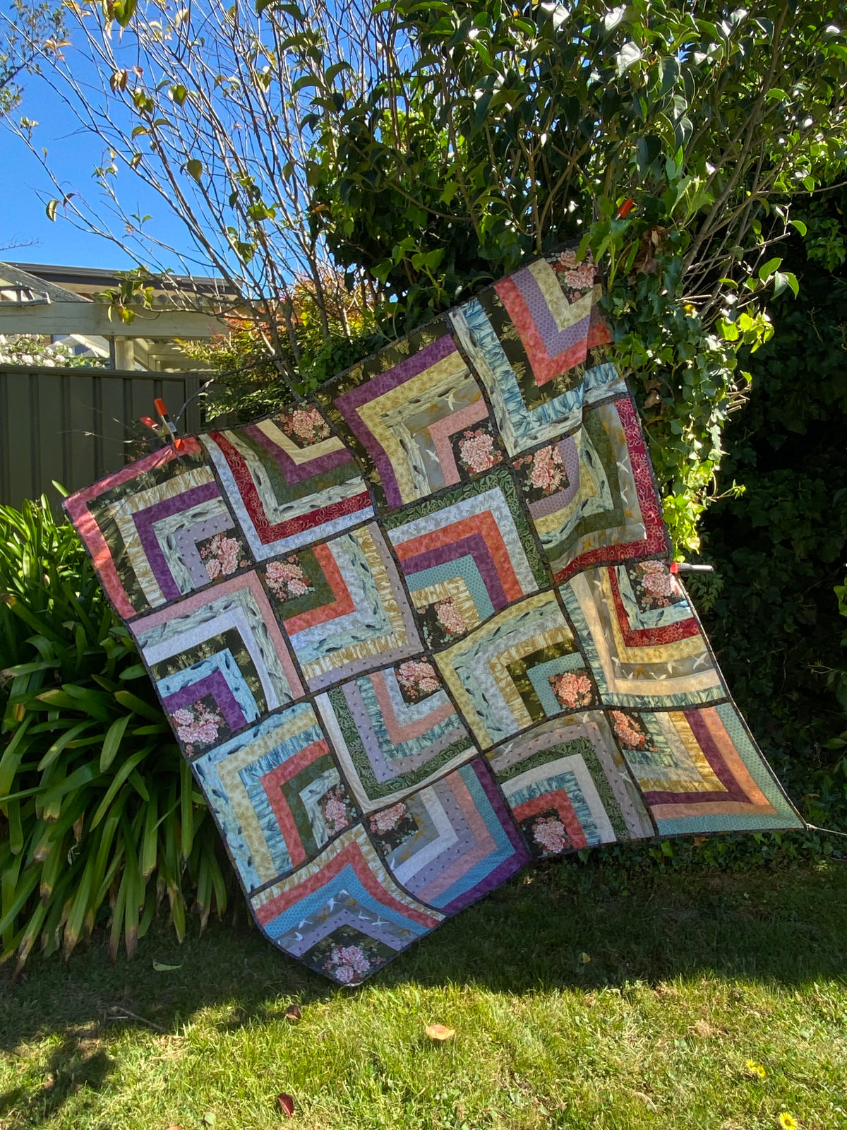 Oriental Logs - A Double Bed, Lounge or King Single quilt