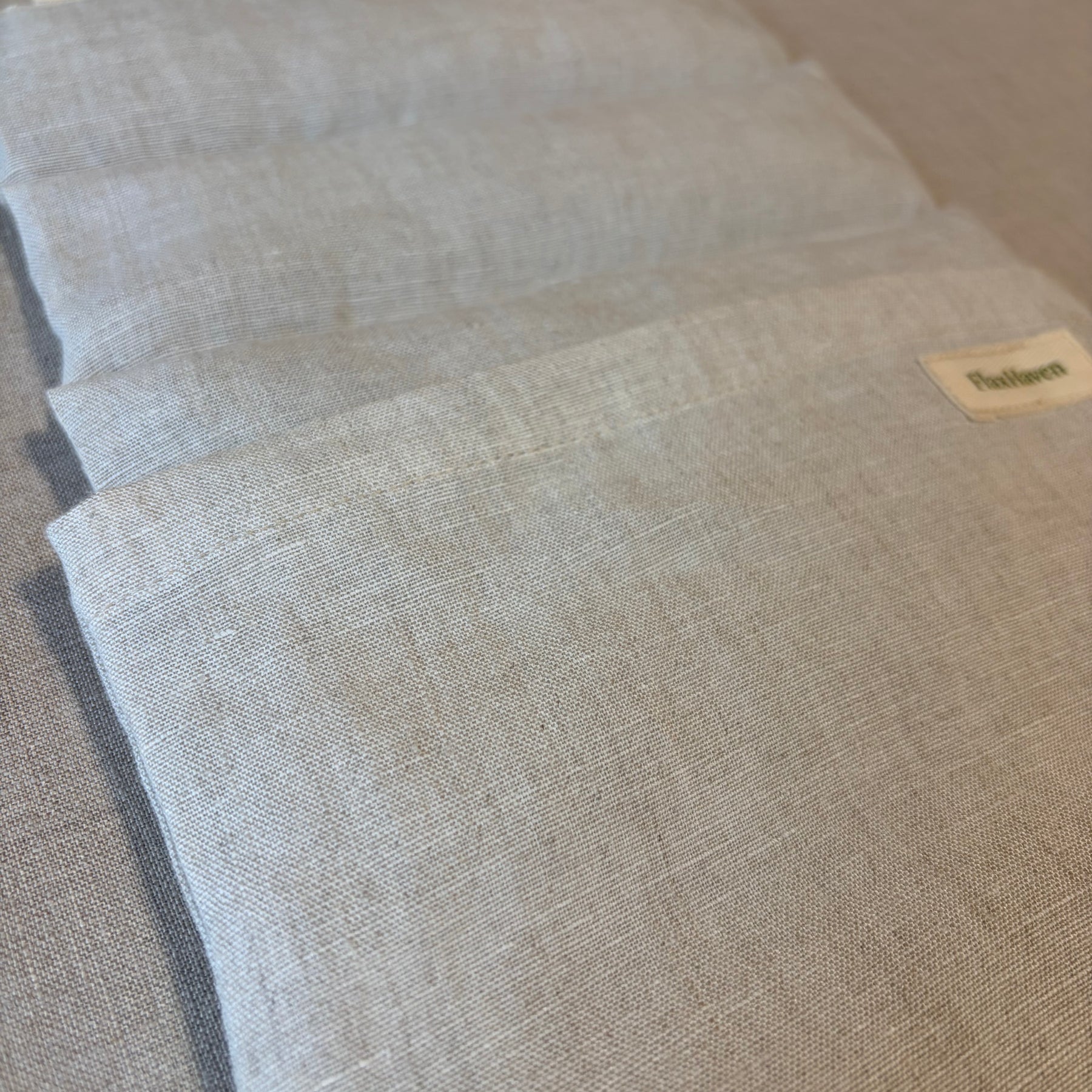 Essential Weighted Heat Pillow — Balanced Fit (Adaptive comfort system)