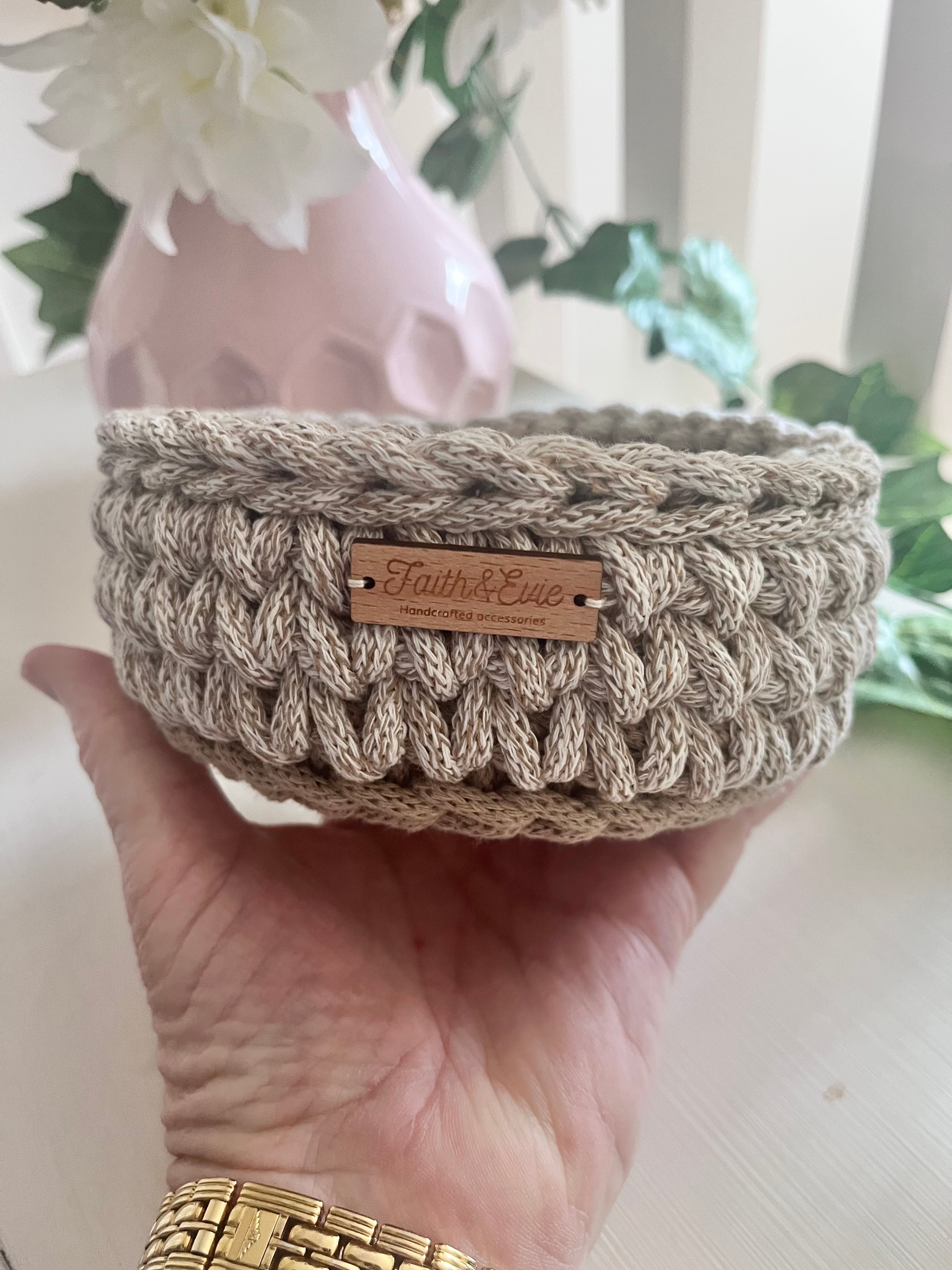 Crochet basket - small - neutral tones