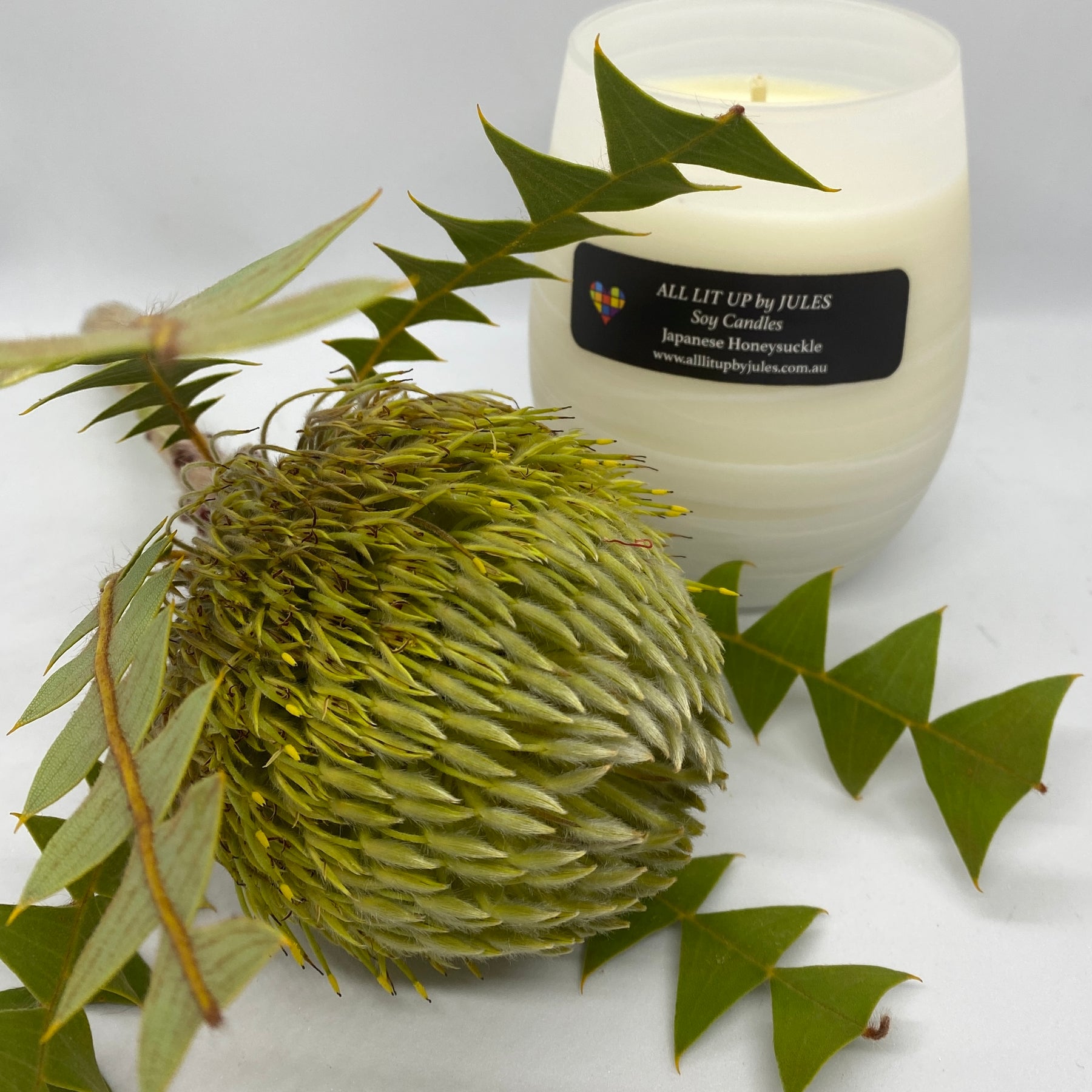 White Wave Glass - Japanese Honeysuckle Fragrance