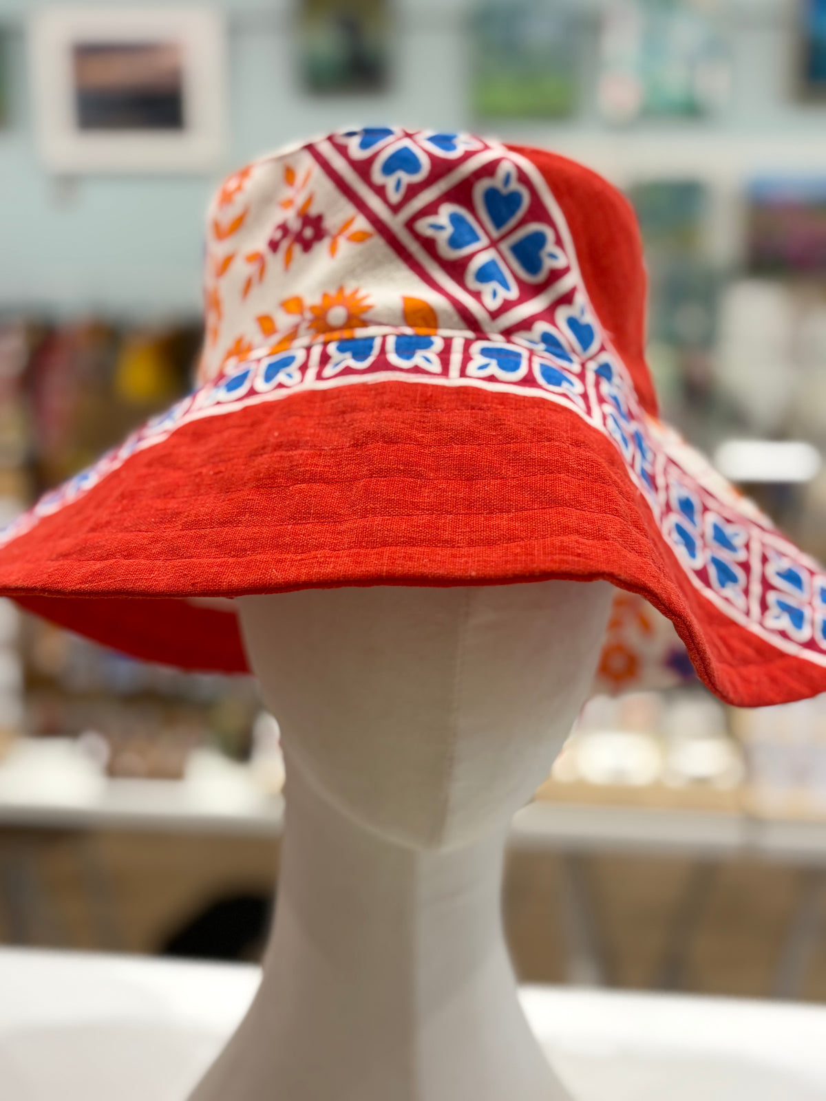 gorgeous red, white floral vintage fabric hat - violetclothing - free postage