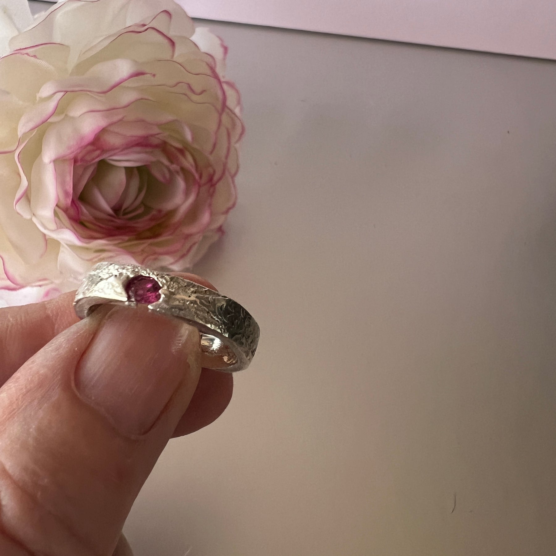 “Batemans Bay” Sterling Silver Ring-Pink Sapphire