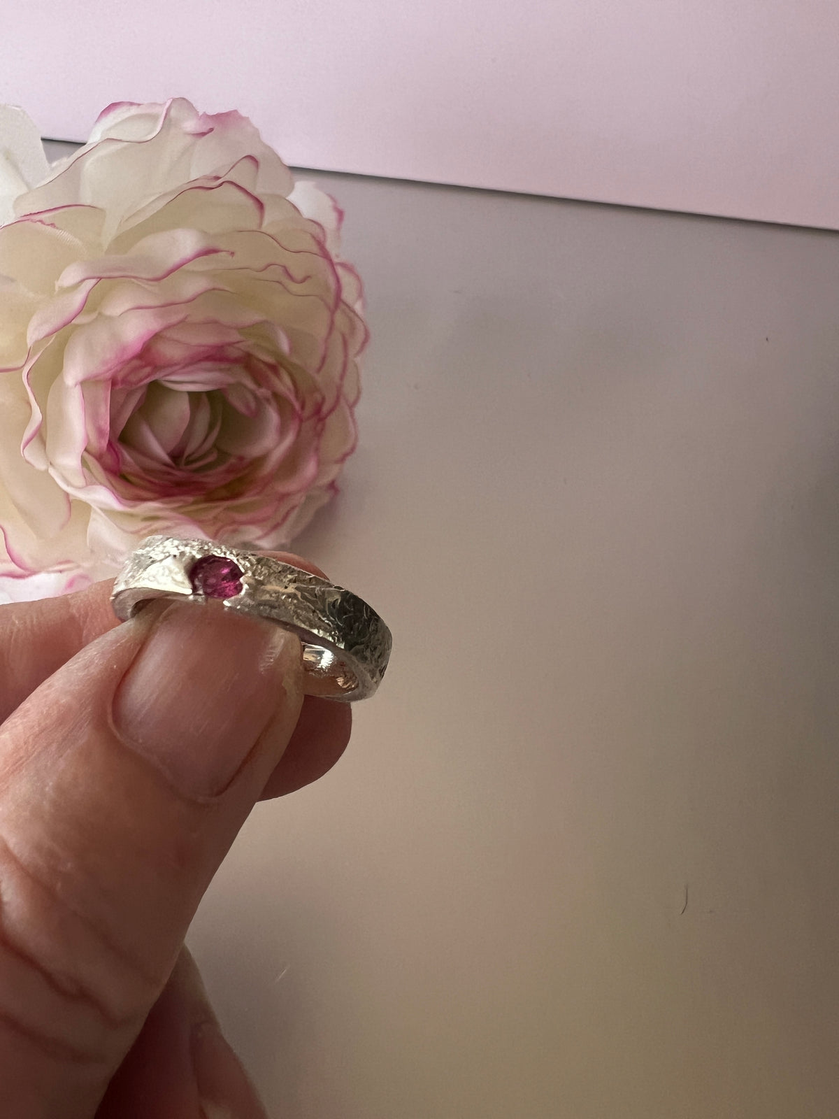 “Batemans Bay” Sterling Silver Ring-Pink Sapphire