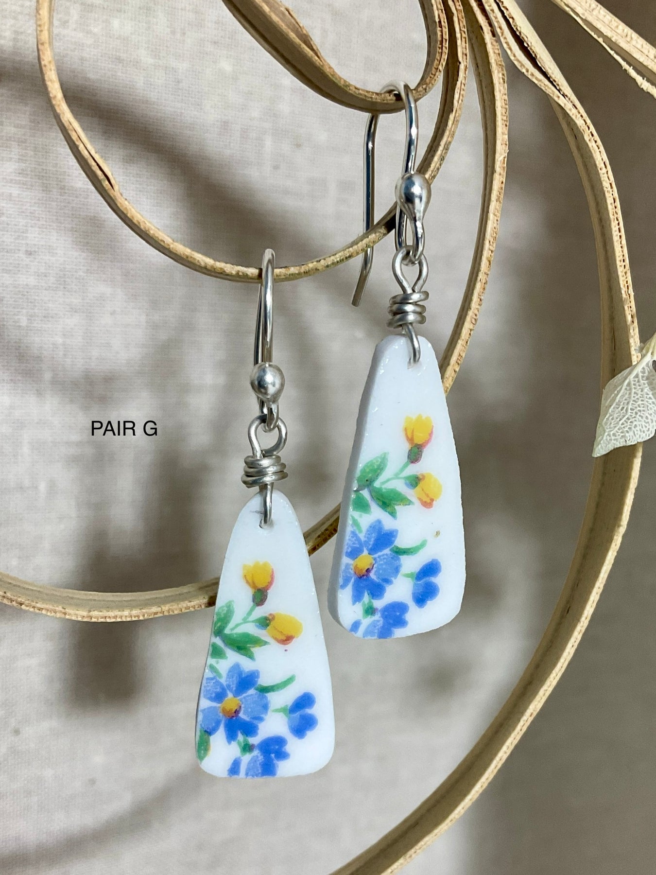 Vintage tea cup earrings. Handmade