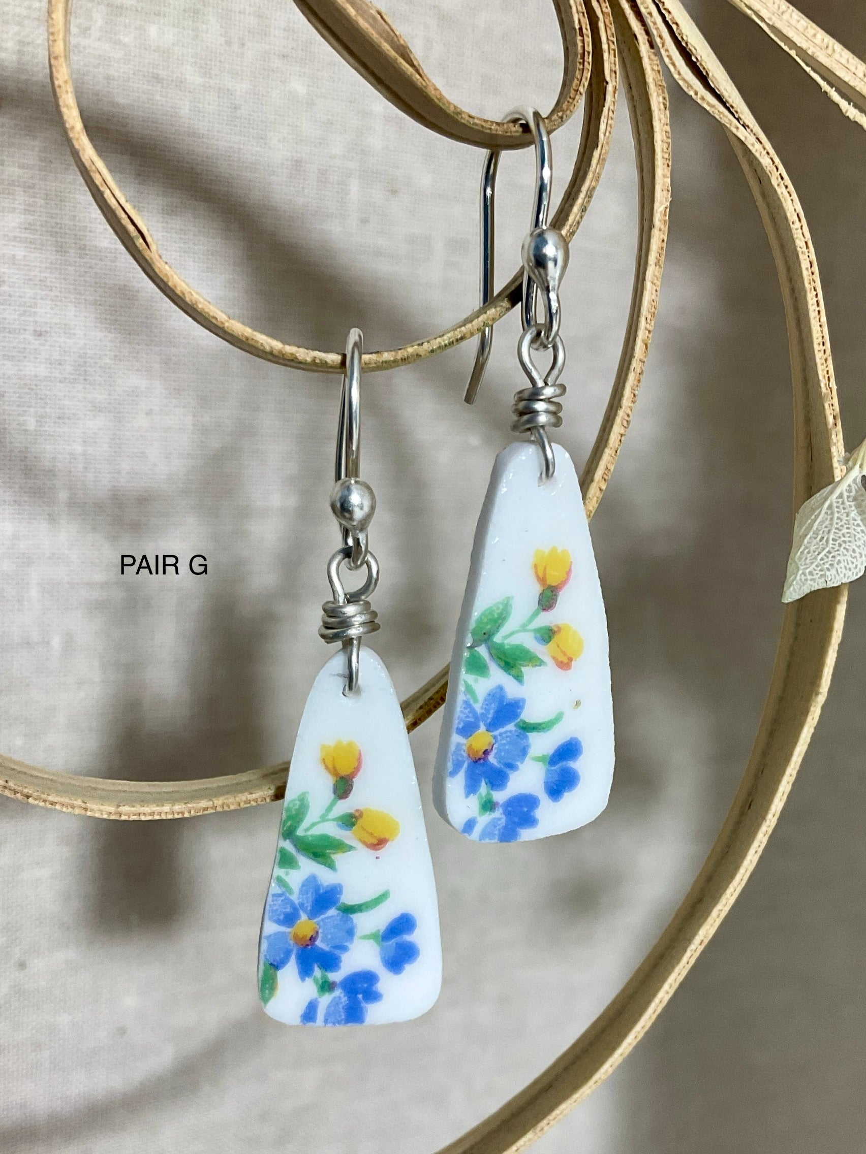 Vintage tea cup earrings. Handmade