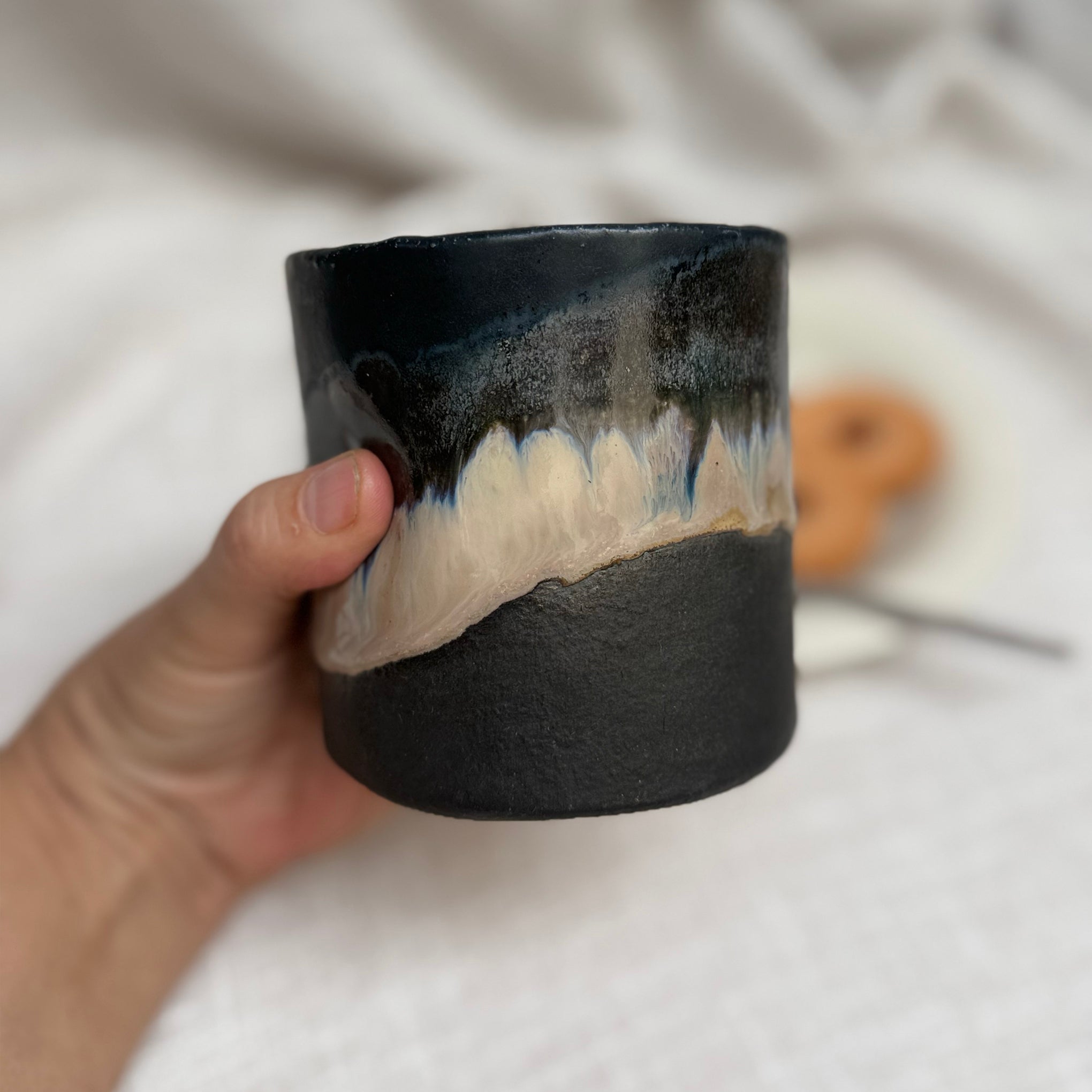Thumbler ceramic mugs 350ml