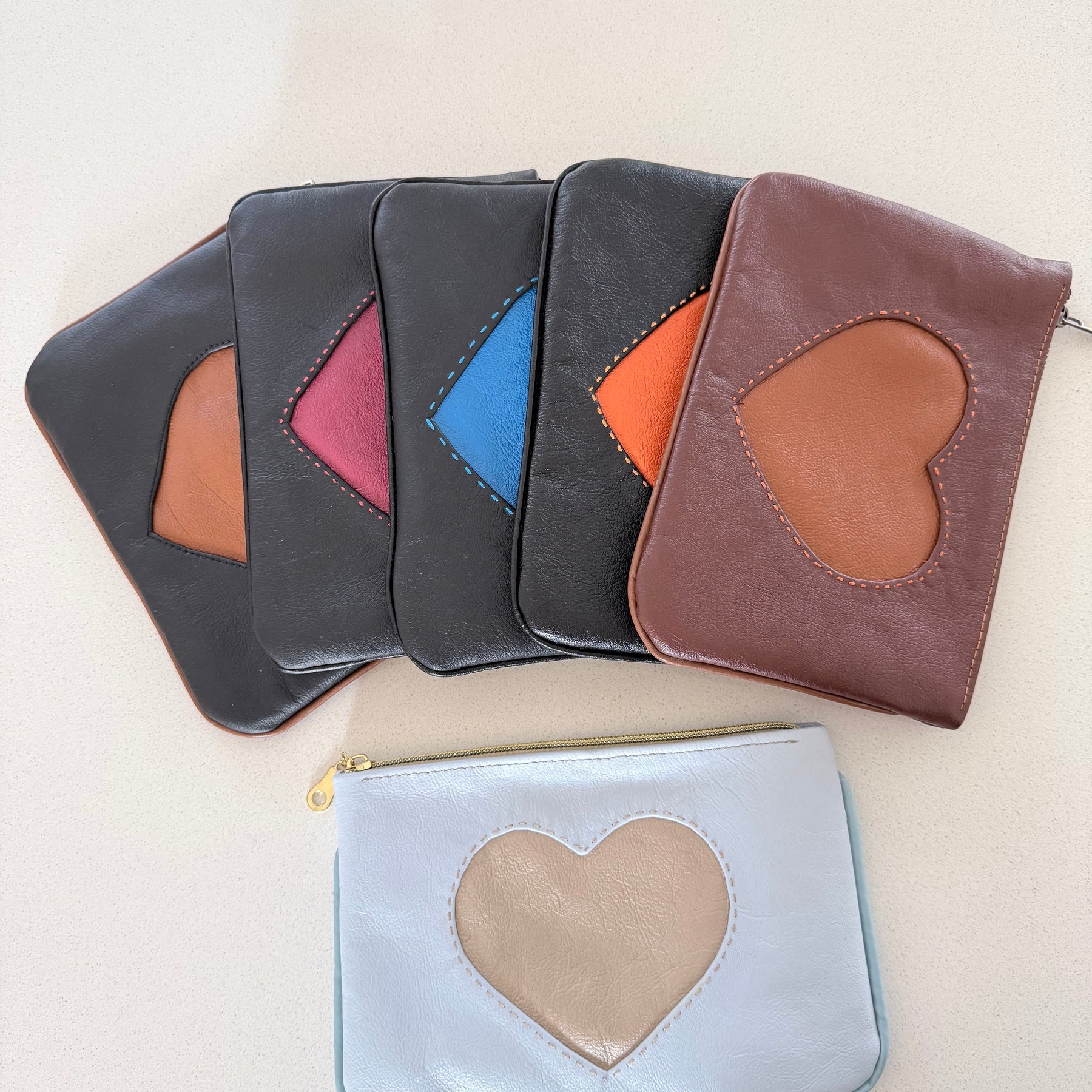 Leather makeup bag / pouch ‘Green heart’