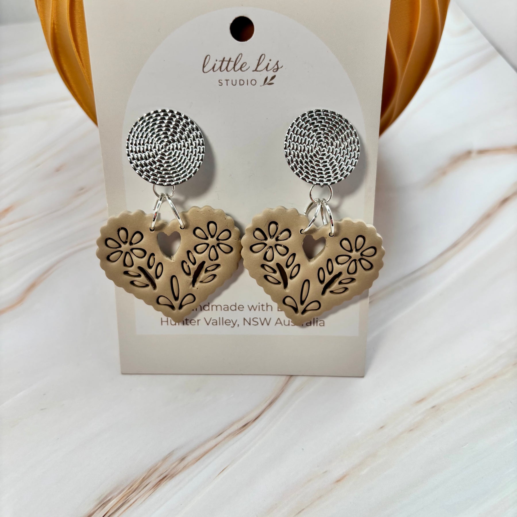AMOR – Papel Picado Heart Dangle