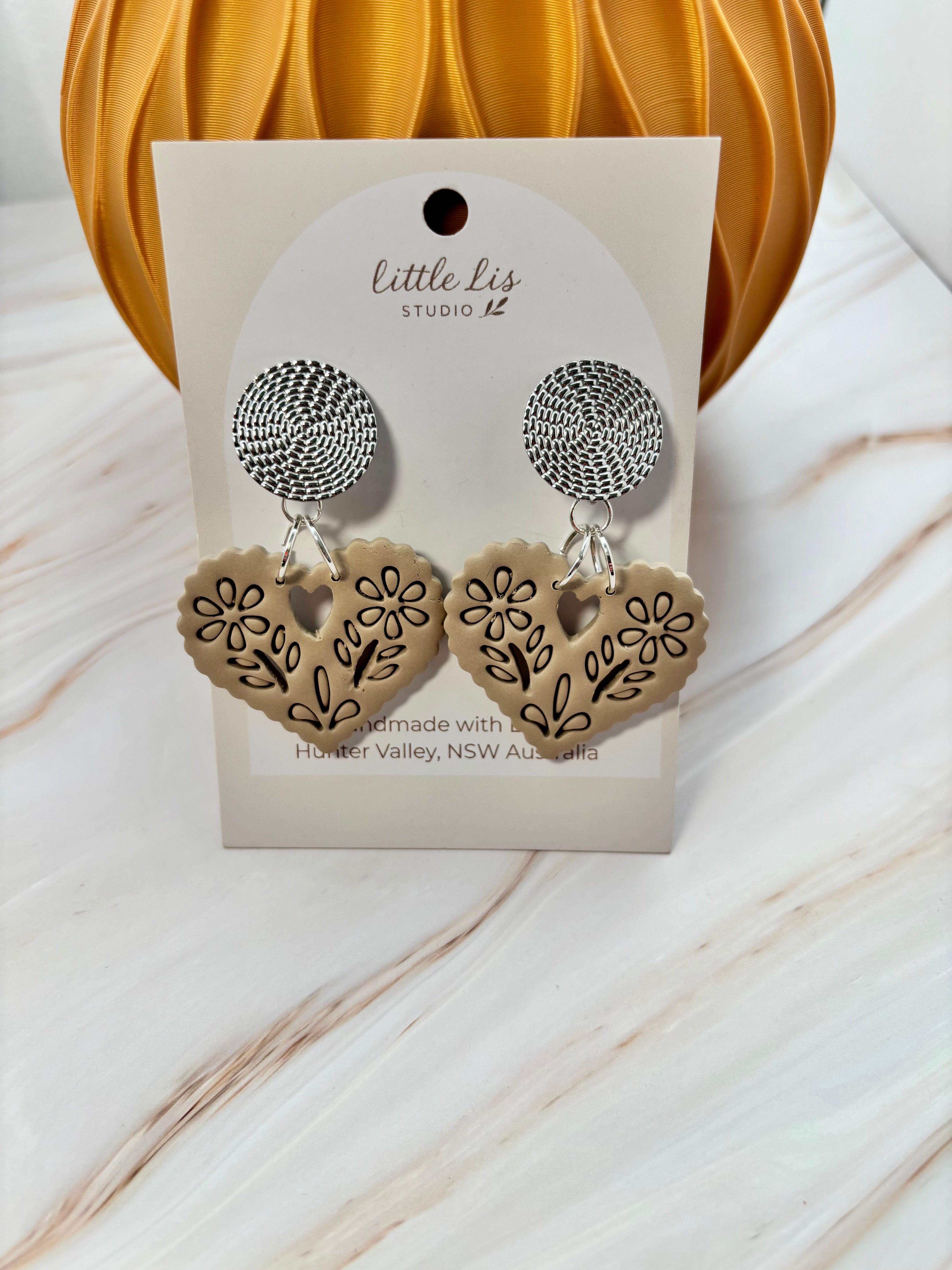 AMOR – Papel Picado Heart Dangle