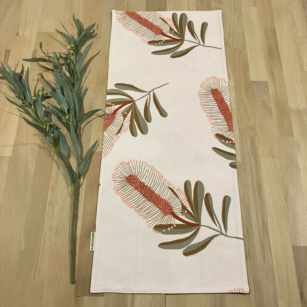 table-runner-handmade-Australia-bottlebrush_5