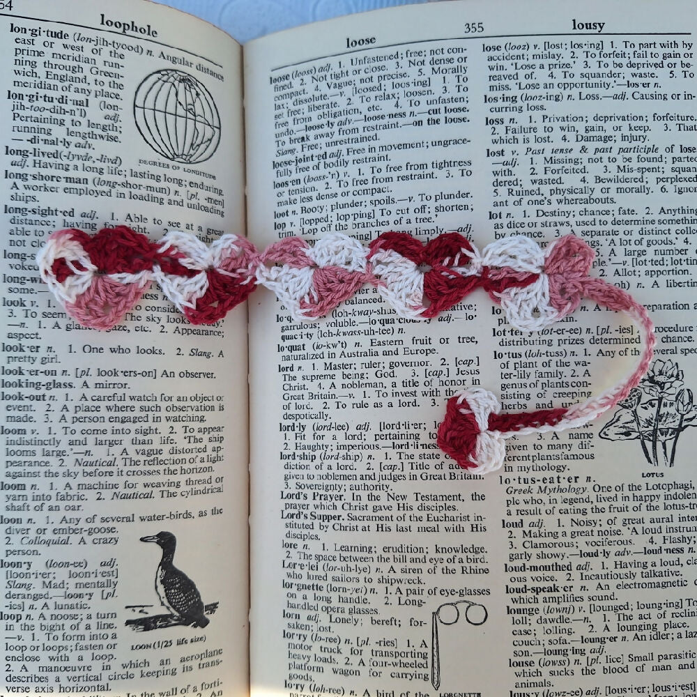 Bookmark Chain of Hearts Shades of Pink Crochet
