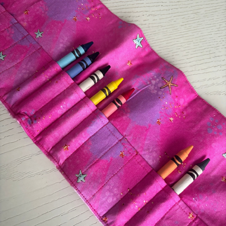 Crayon/ pencil case holder