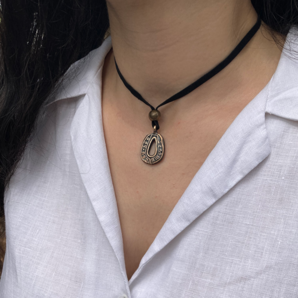 Vulva Pendant