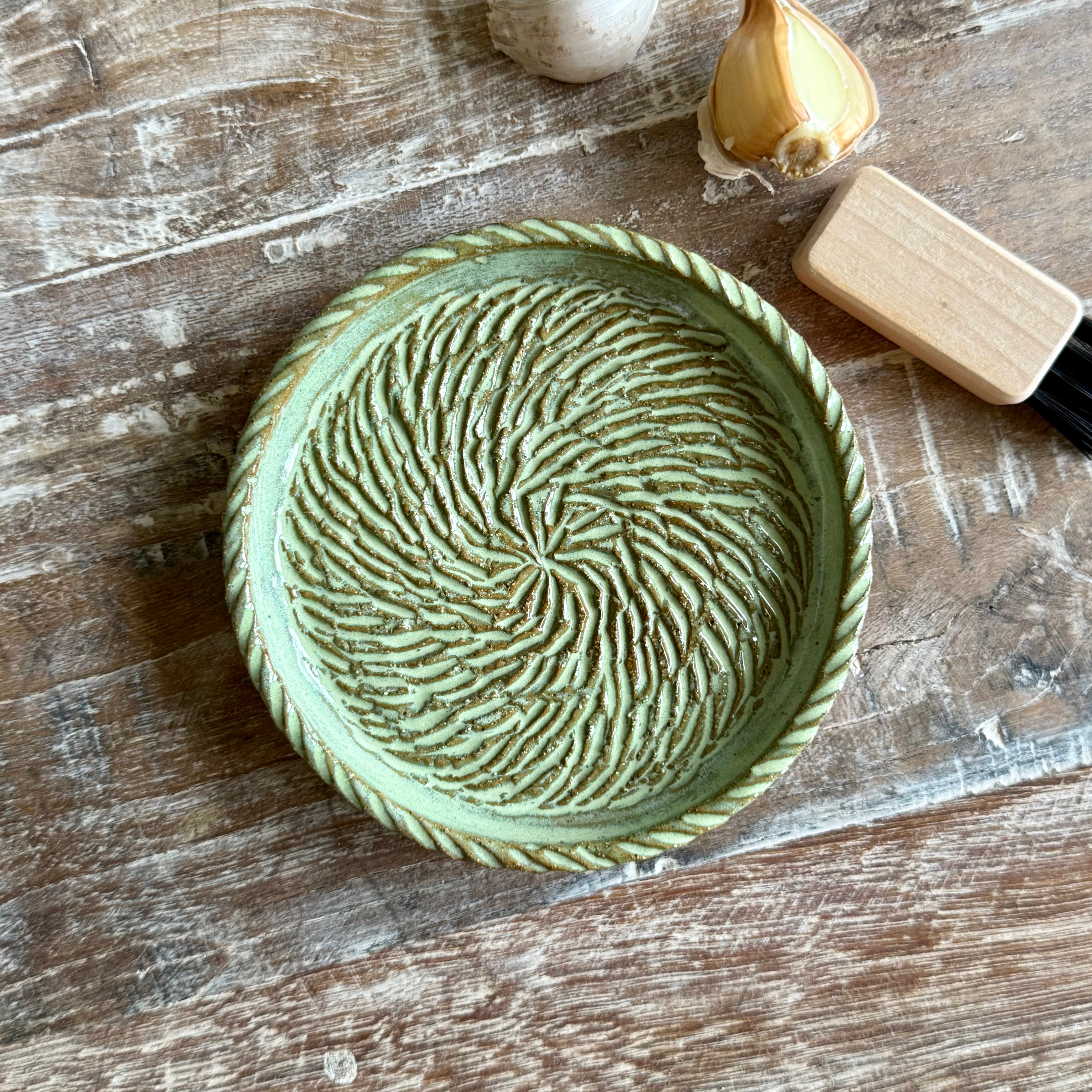 Handmade Grater Plate with Cleaning Brush