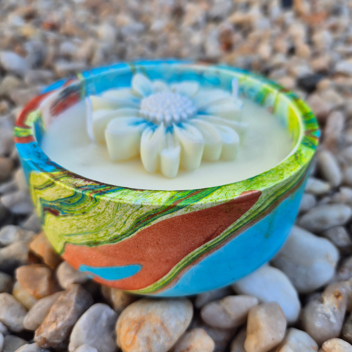 Hand painted round concrete bowl candle with sandalwood