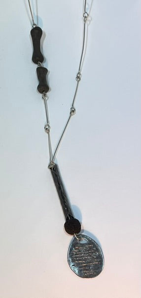 Long pendant necklace