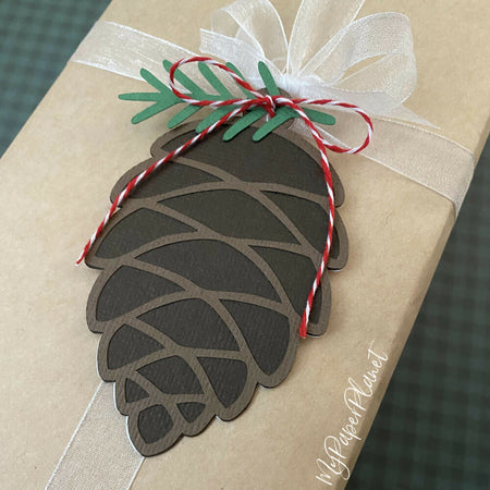 Pine cone gift tags. Pinecone Christmas tag.
