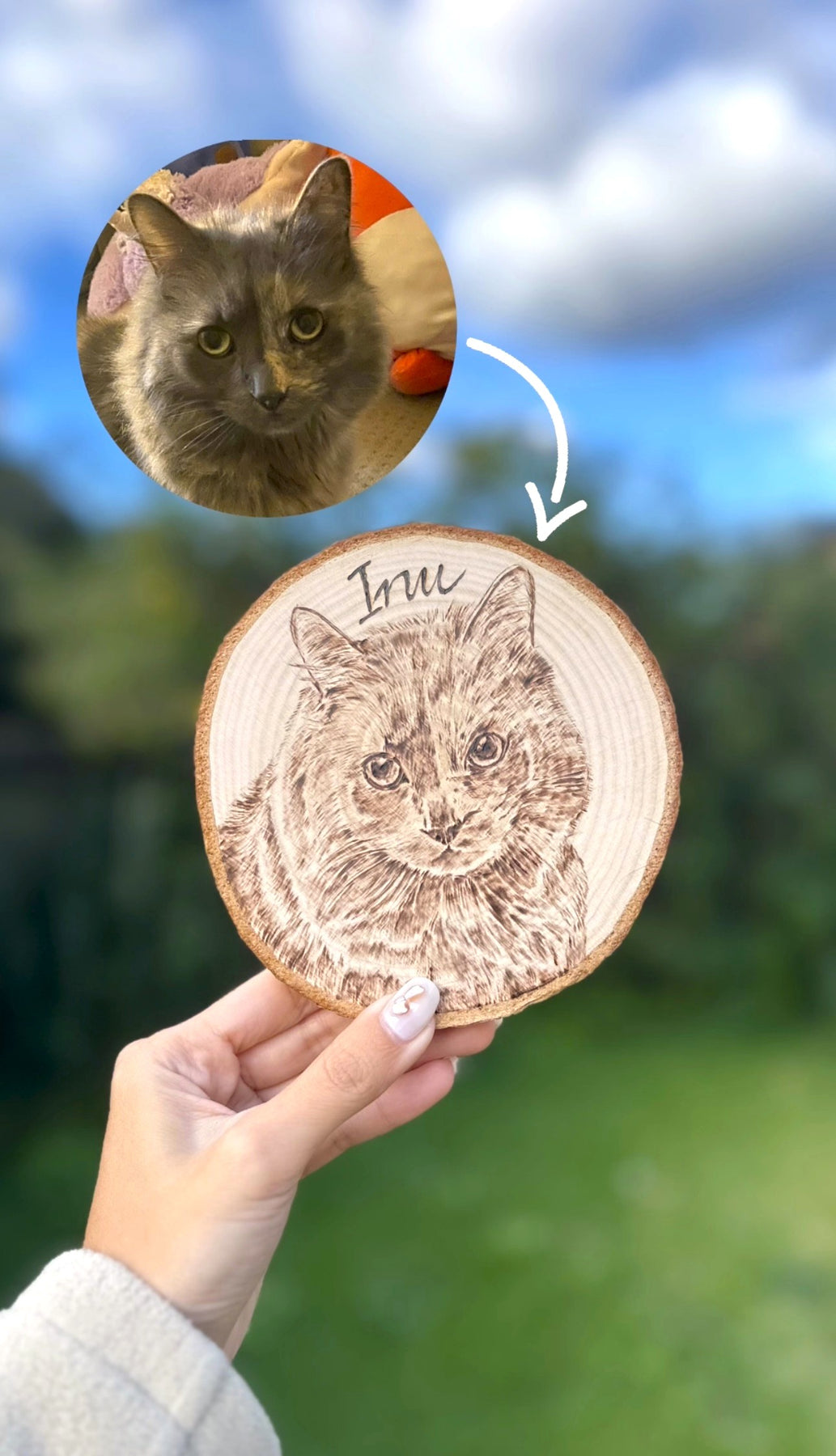 Natural Wood Circle Custom Pet Portrait – Hand-Burned Pyrography Art