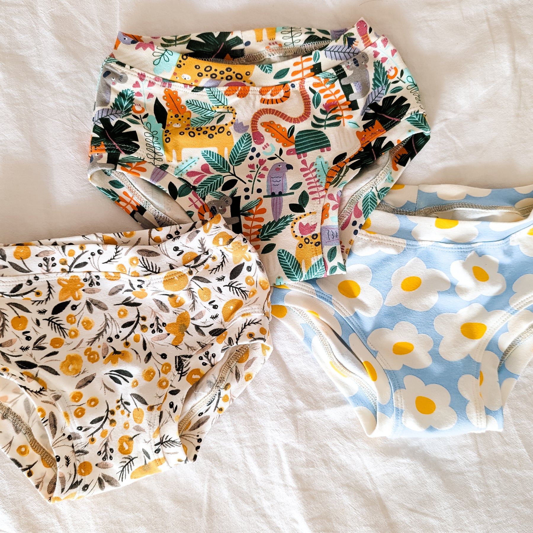 Daisy fried eggs organic underpants for kids sizes 1 to 12