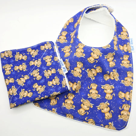 Baby Bib and Wash Cloth Highland Cow Design Gift Set