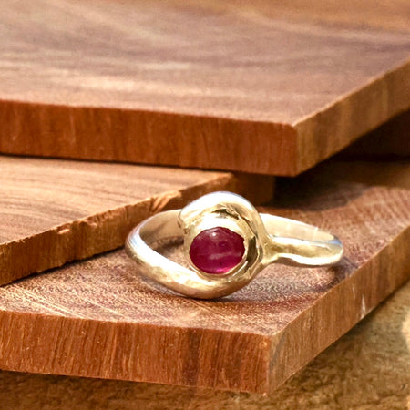 Slim 925 Band and little Cabachon Ruby
