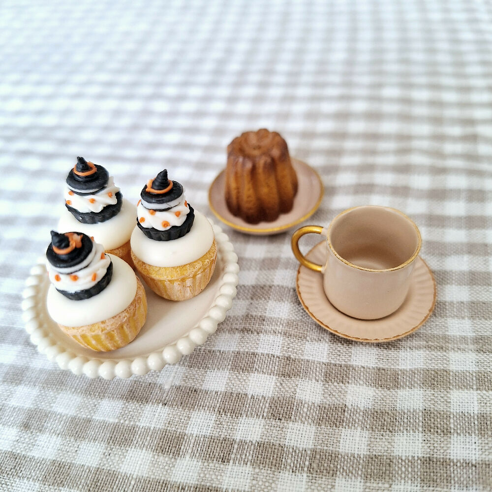 HALLOWEEN CUPCAKES - set of 4