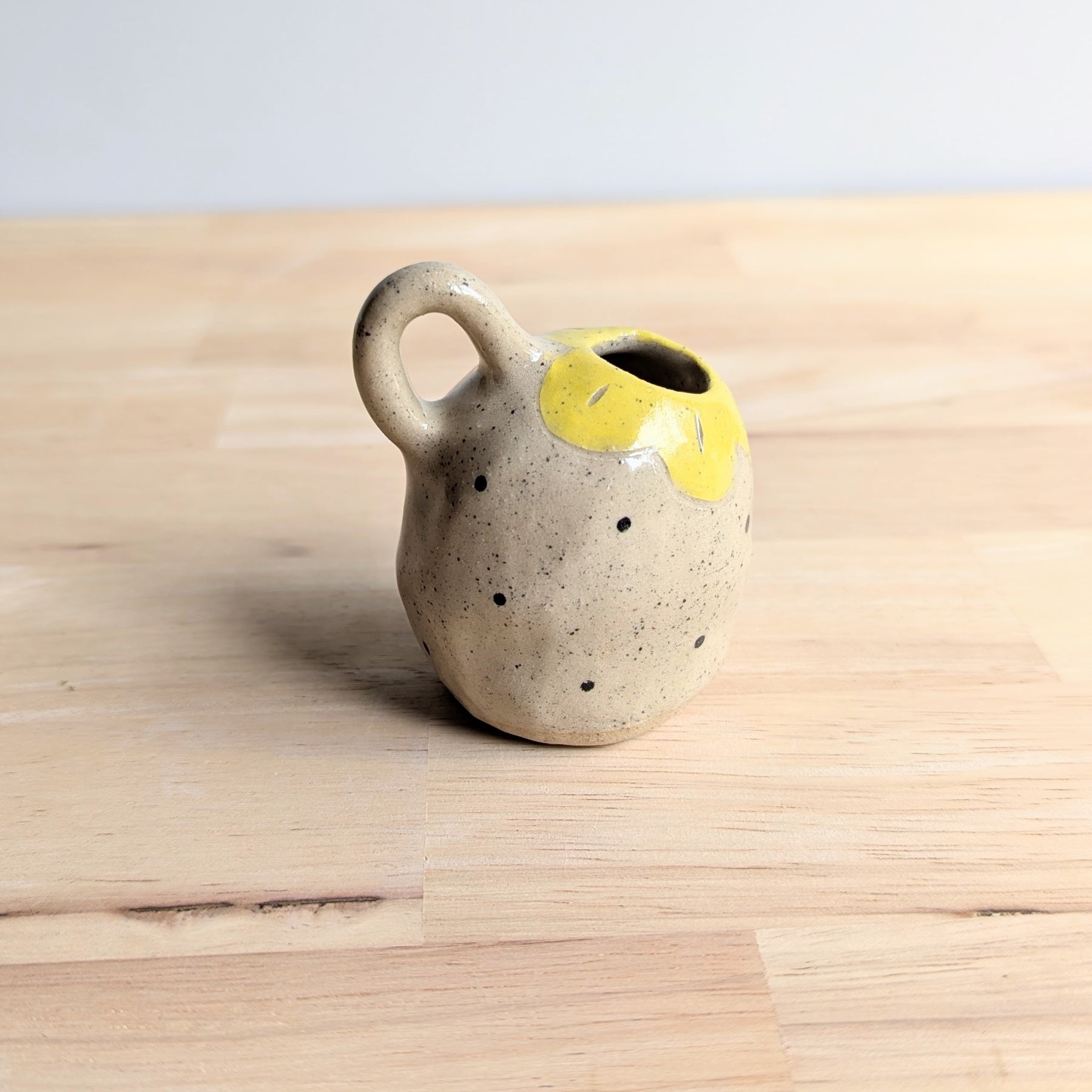 Handmade Mini Ceramic Vase| cute flower vase| Mother's day gift
