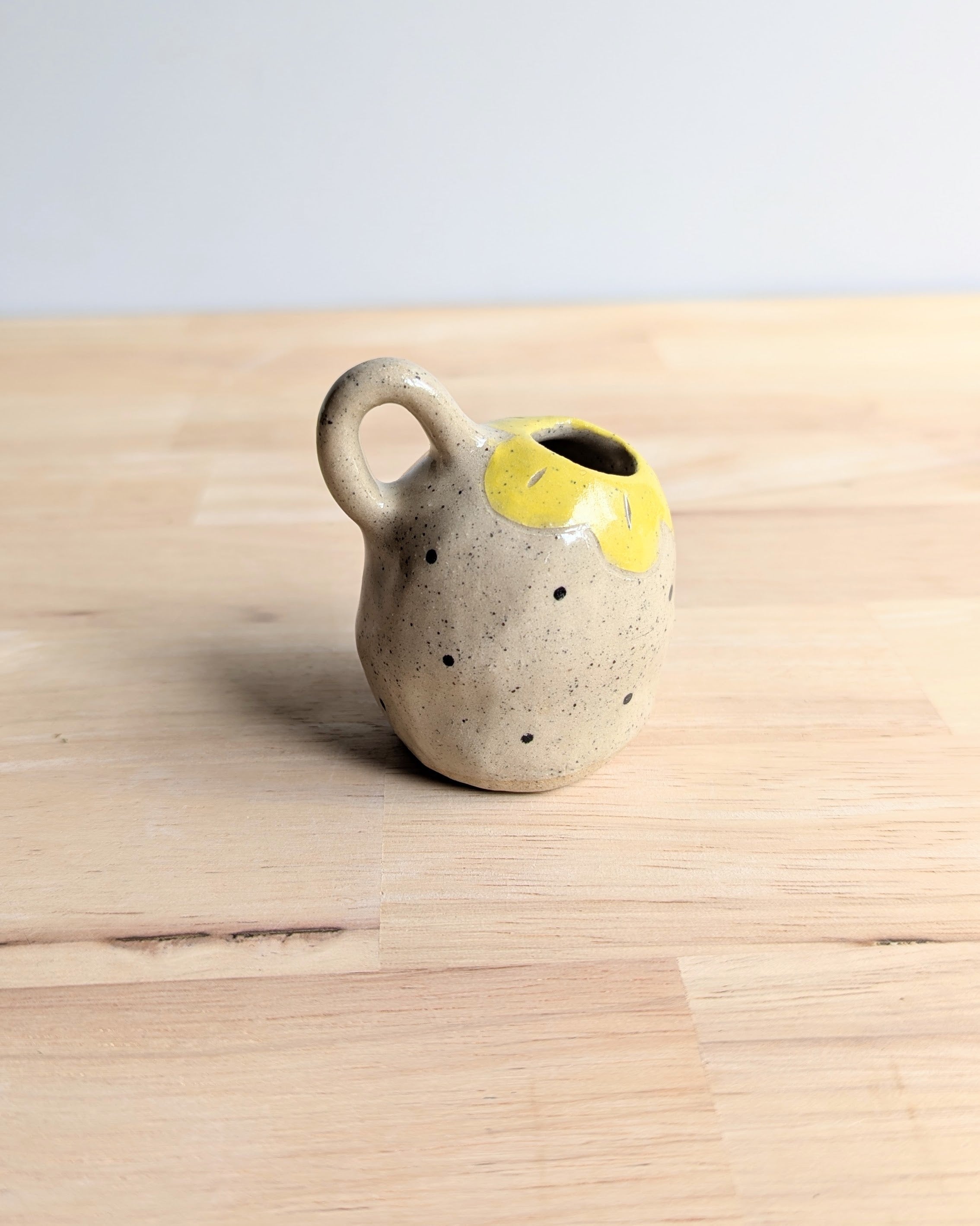 Handmade Mini Ceramic Vase| cute flower vase| Mother's day gift
