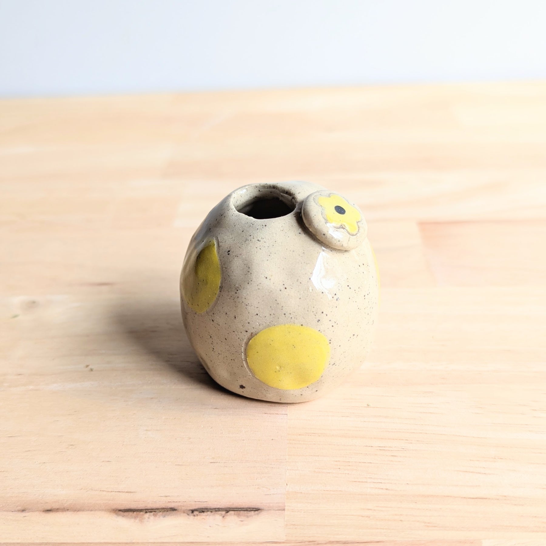 Handmade Mini Ceramic Vase| cute flower vase| Mother's day gift