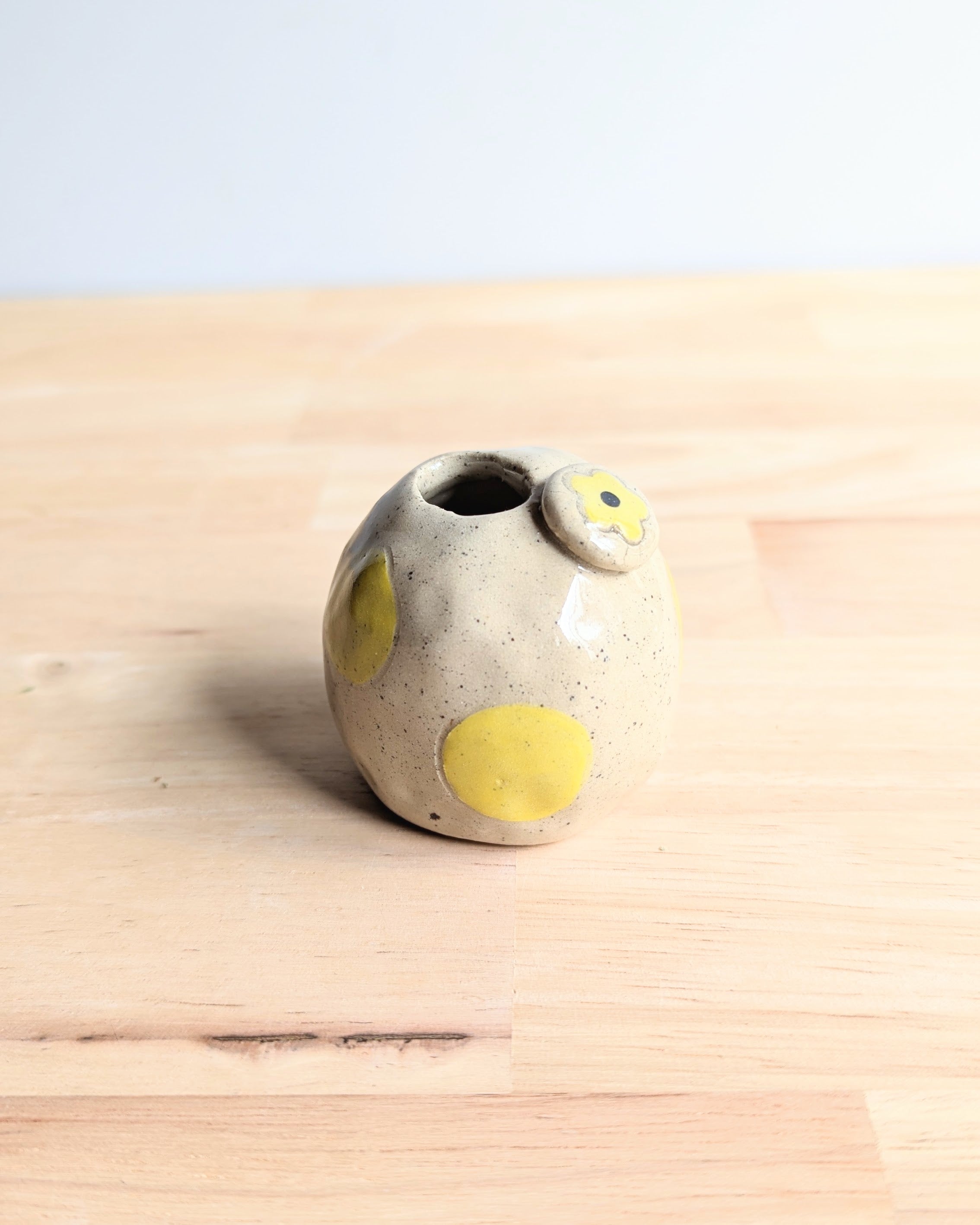 Handmade Mini Ceramic Vase| cute flower vase| Mother's day gift