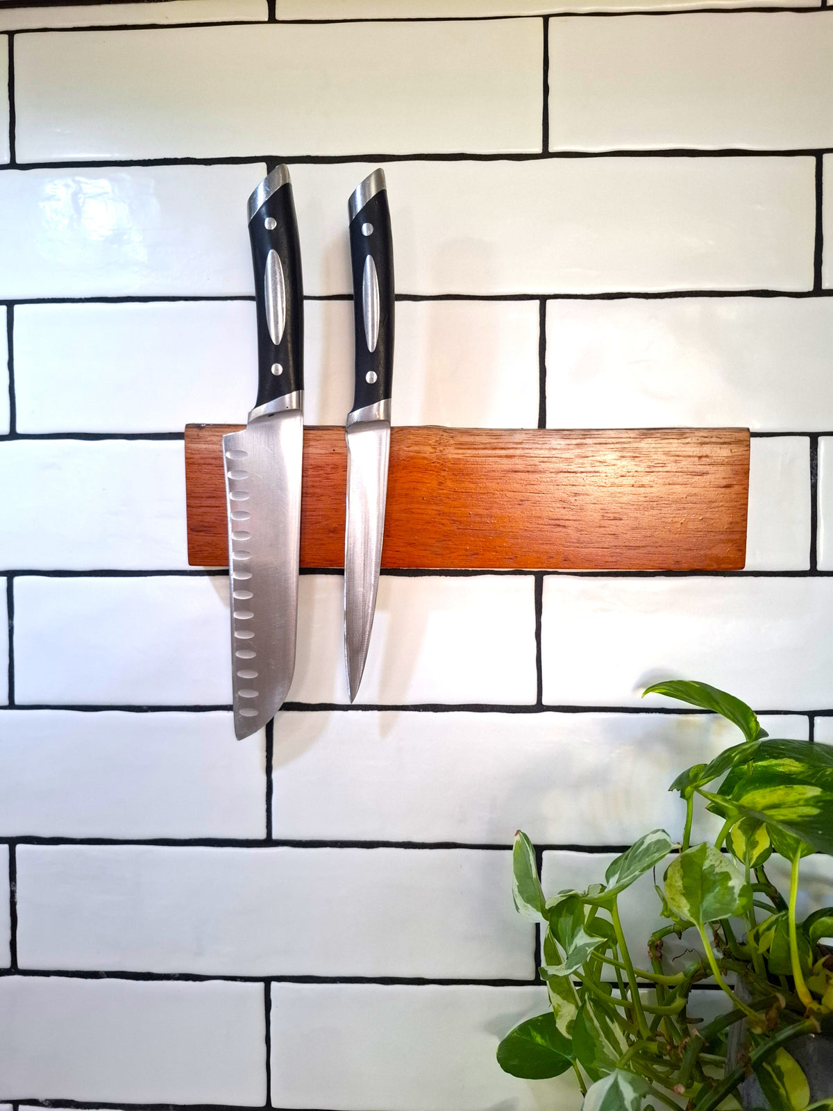 Handmade Wooden Magnetic Knife Holder: Wall-Mounted Kitchen Rack