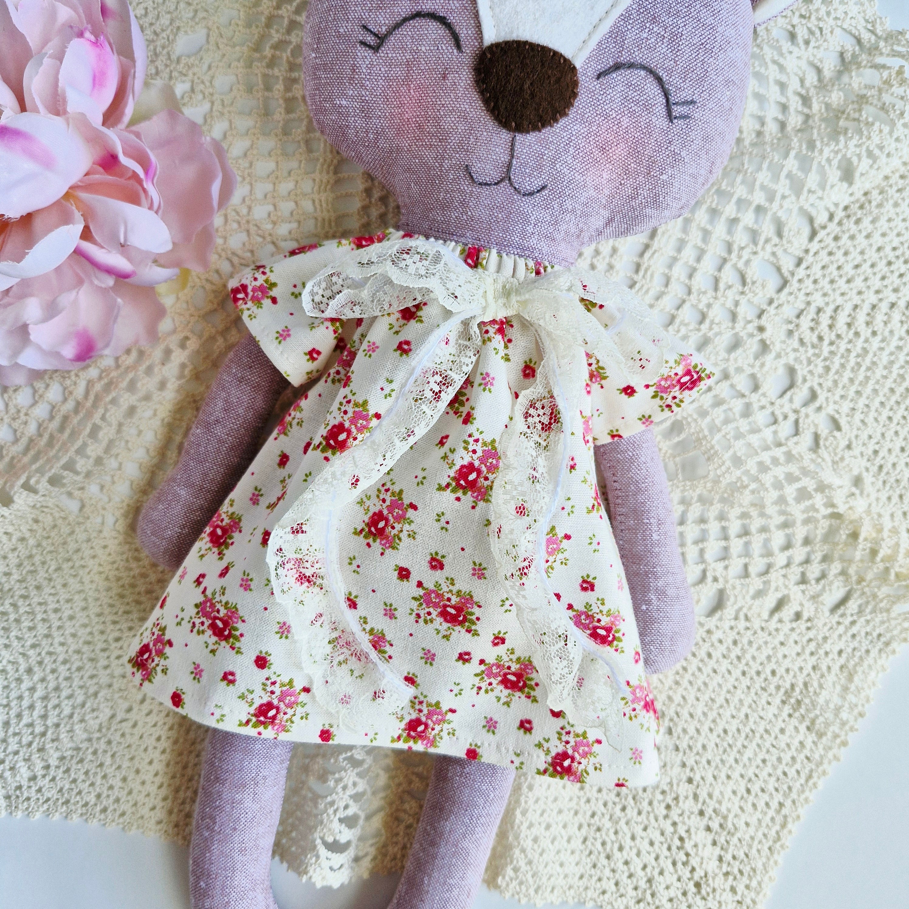 Freya Fawn - Floral