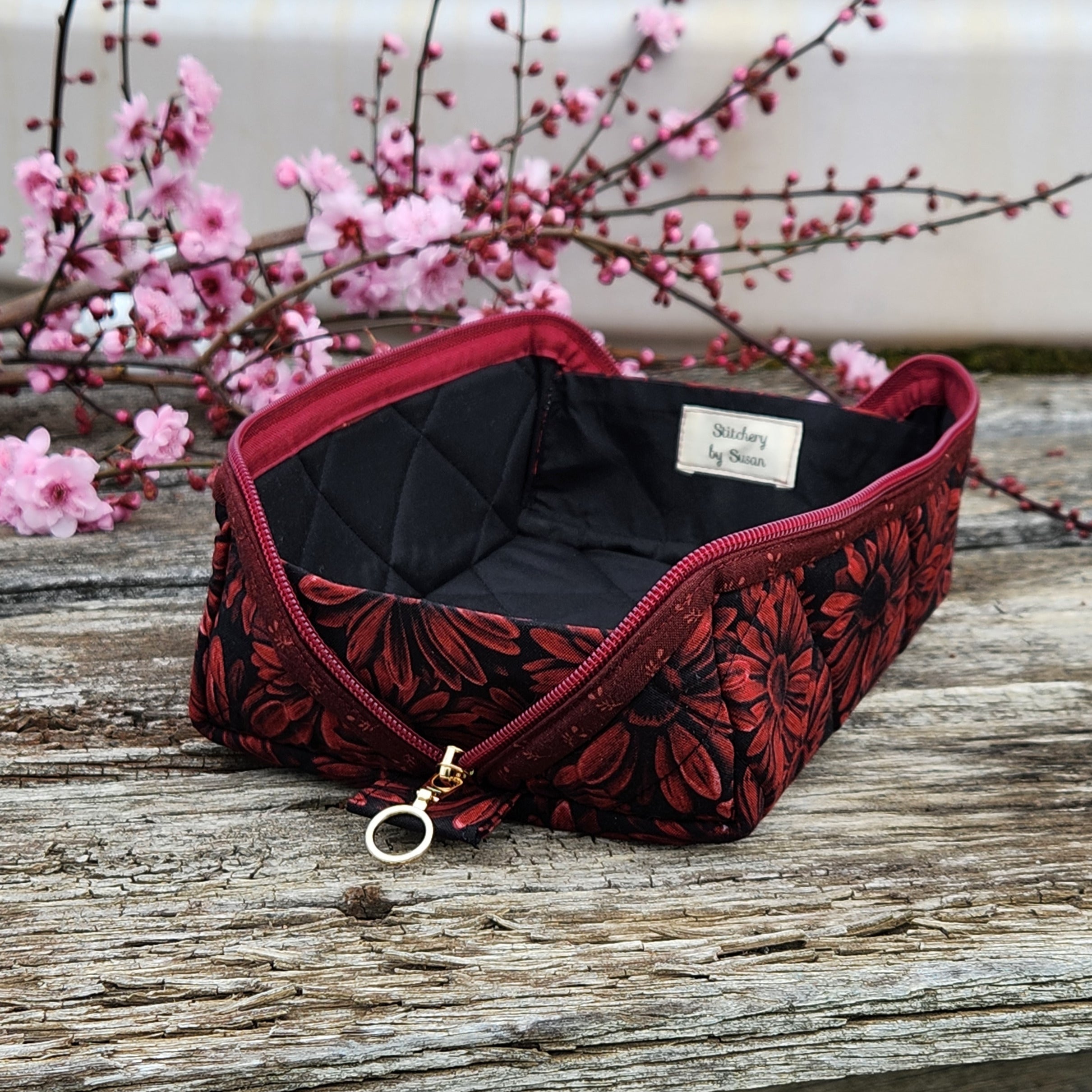 Open Tray Zippered Pouch