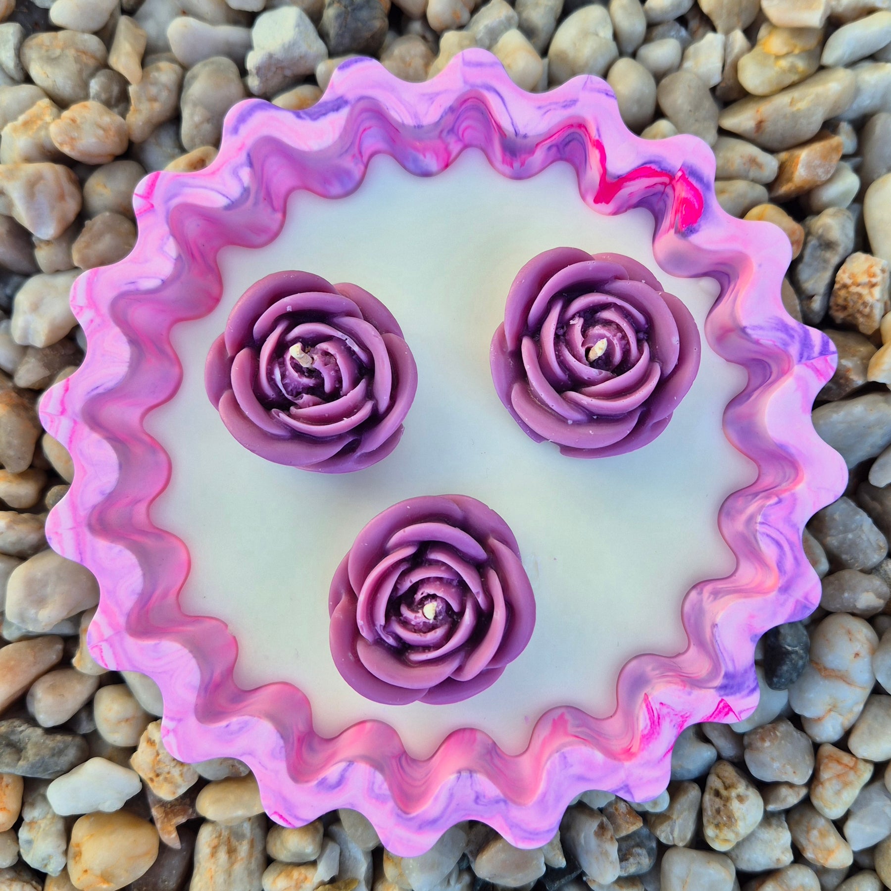 Pink Eco-concrete rose bowl with rose fragranced soy wax