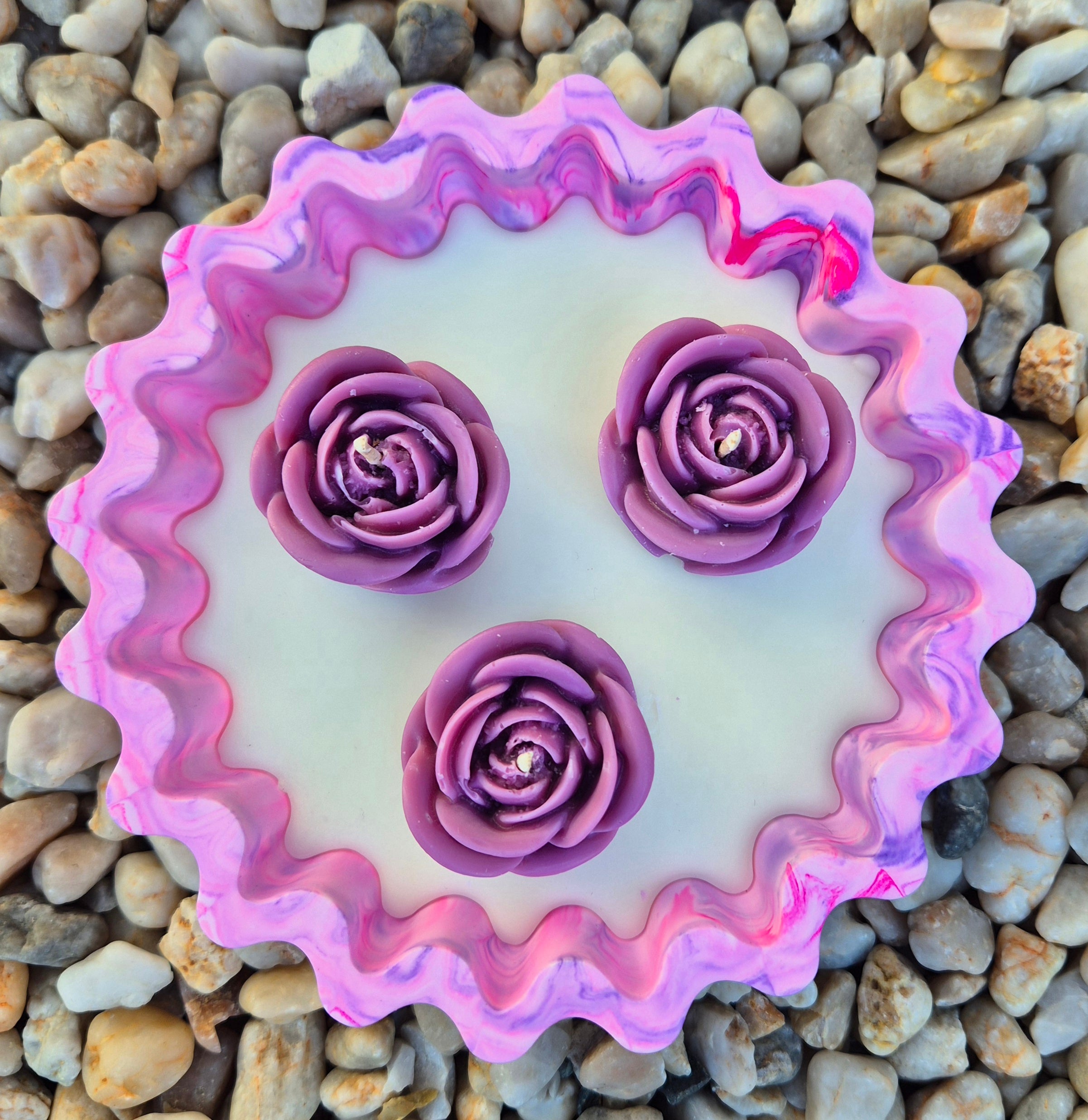 Pink Eco-concrete rose bowl with rose fragranced soy wax