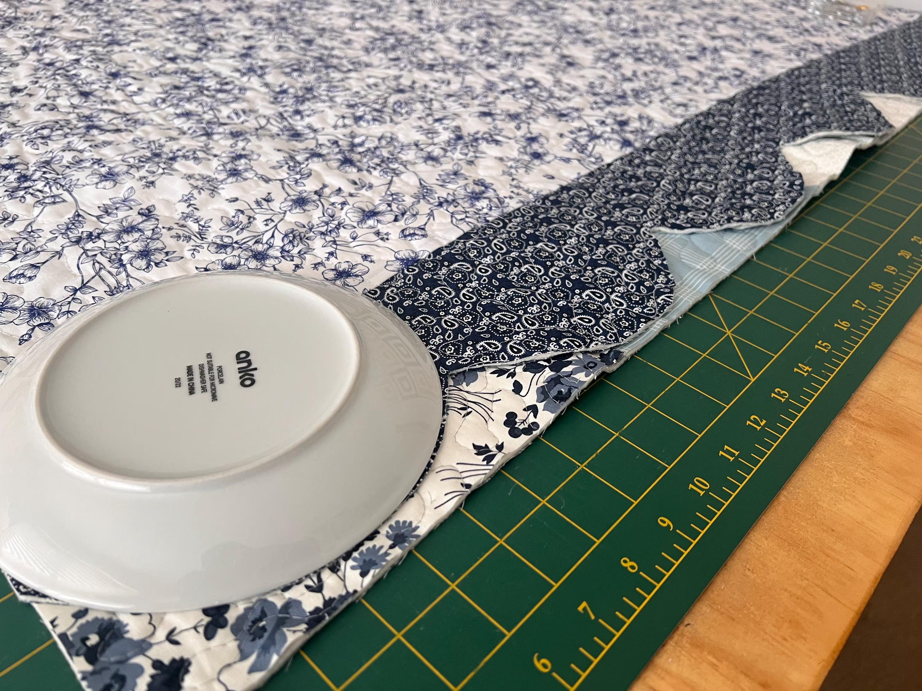 3 Cuts Layer Cake Quilt Pattern: Modern Scalloped Edges, Beginner Friendly PDF video tutorial