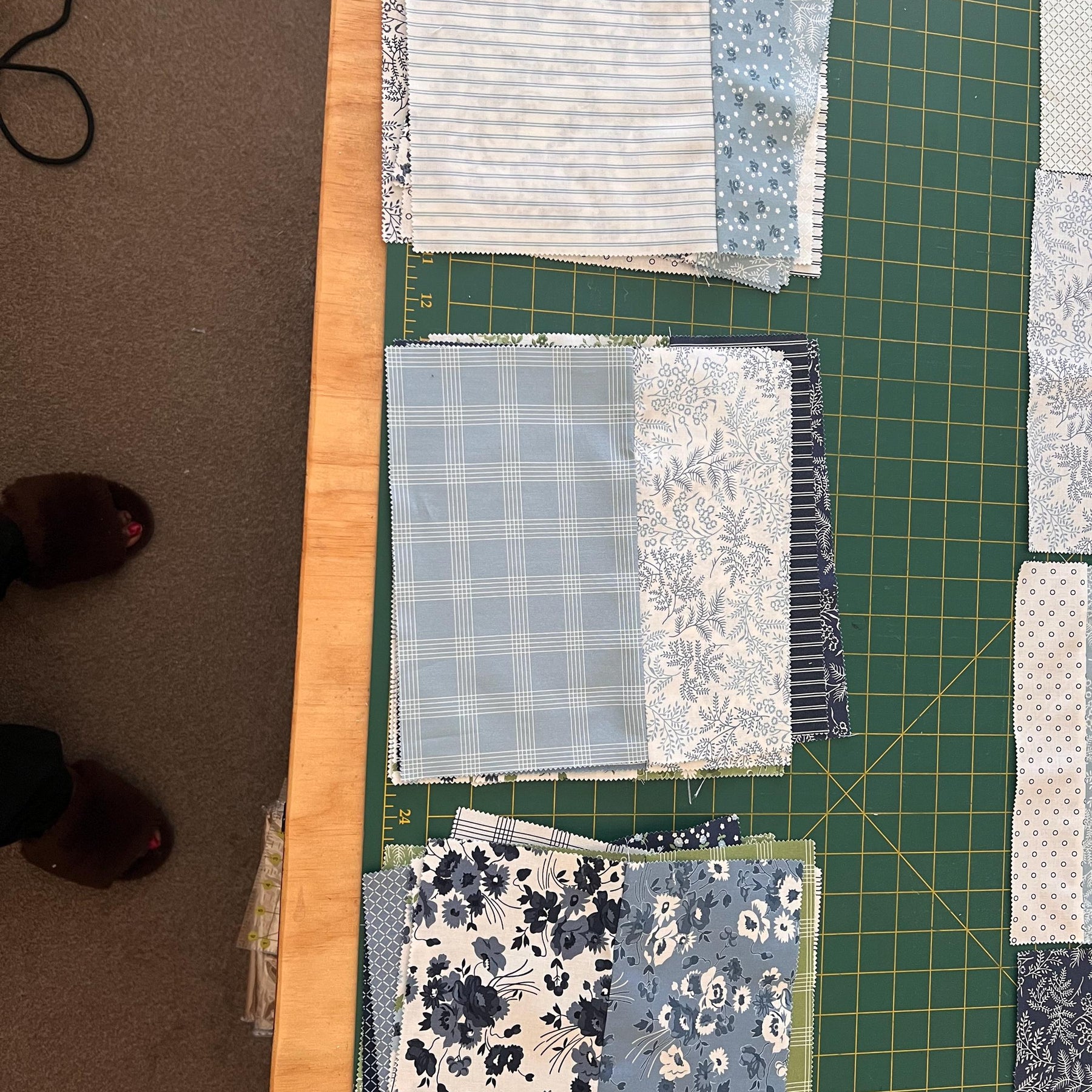 3 Cuts Layer Cake Quilt Pattern: Modern Scalloped Edges, Beginner Friendly PDF video tutorial
