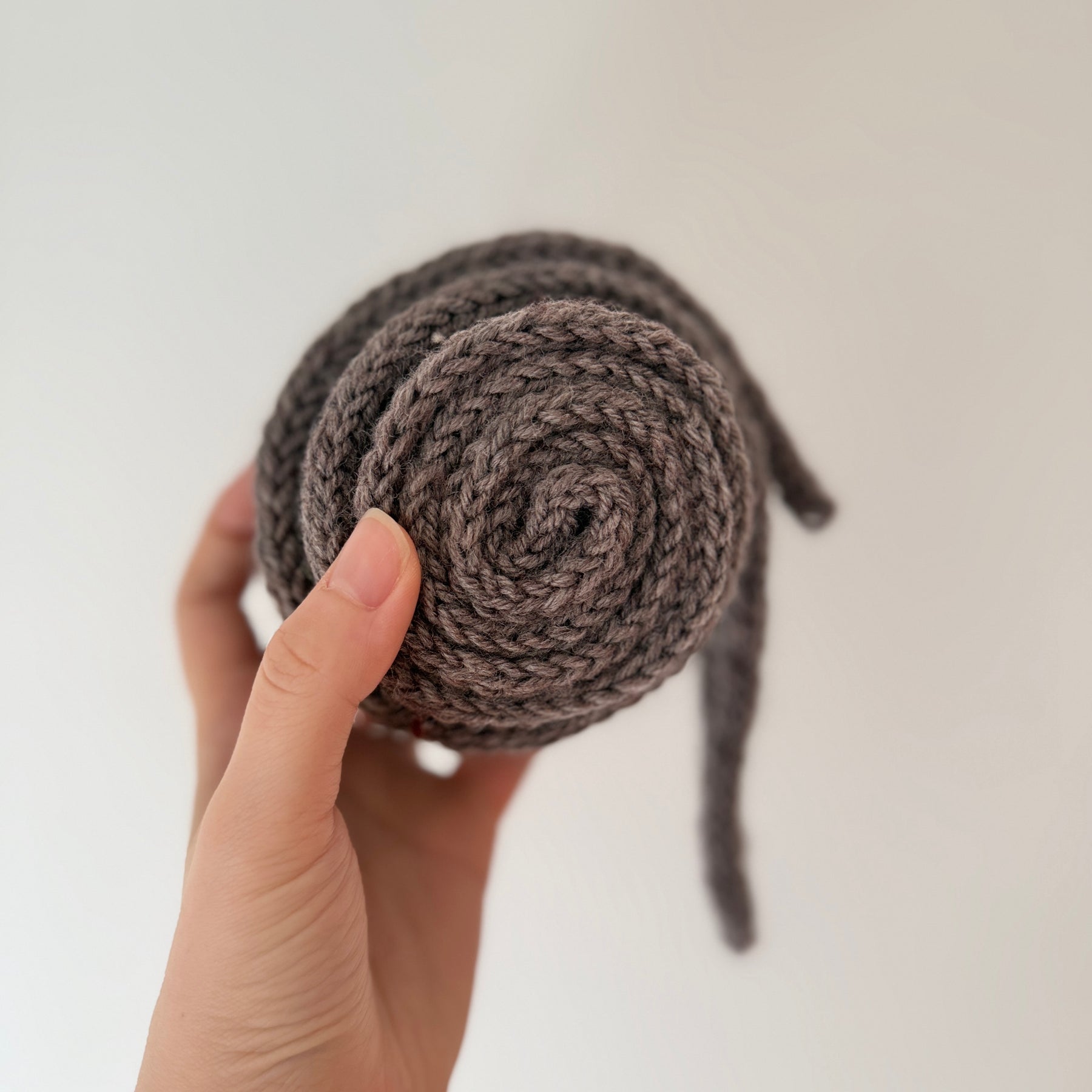 Knitted sophie scarf in brown