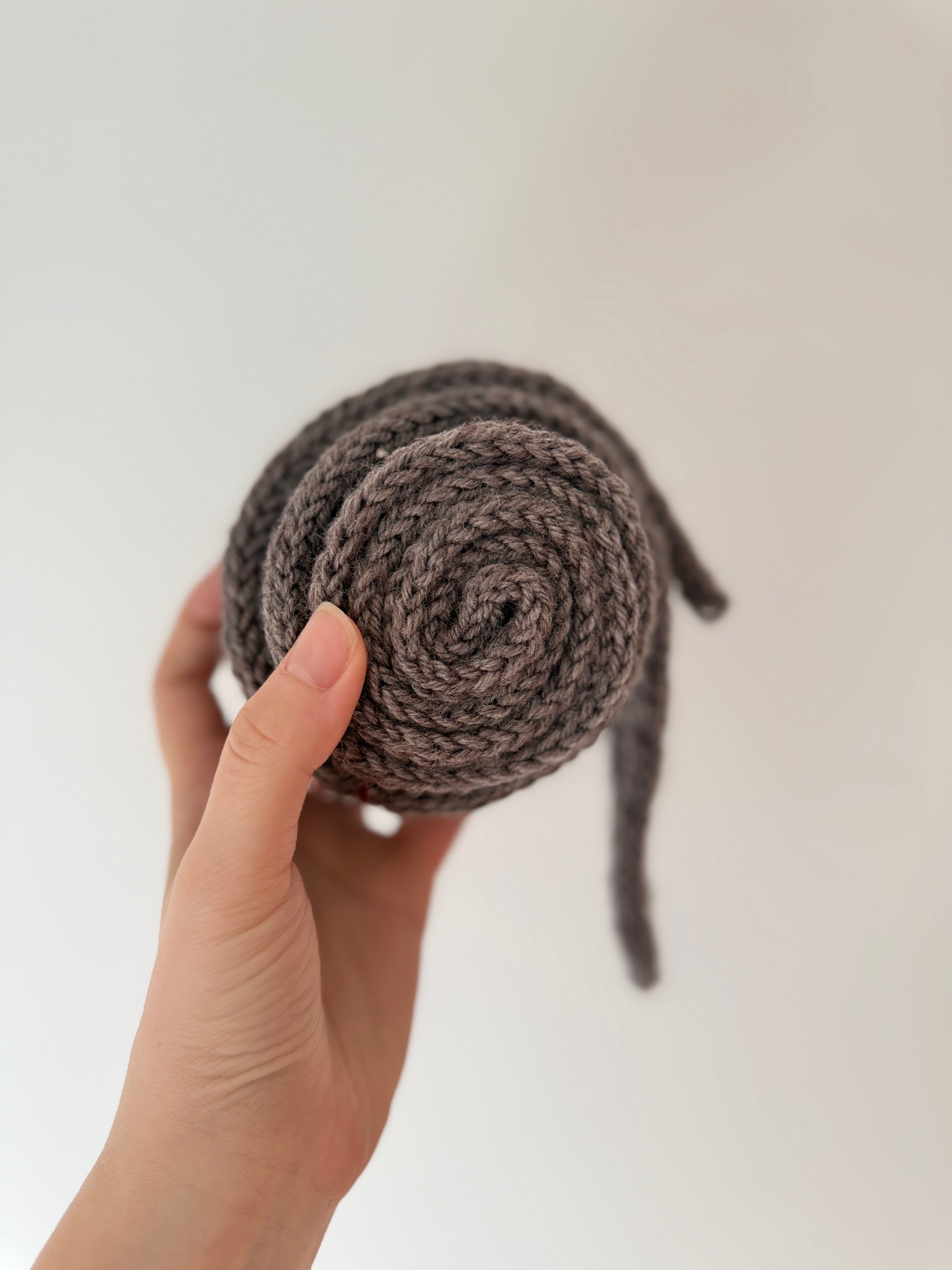 Knitted sophie scarf in brown