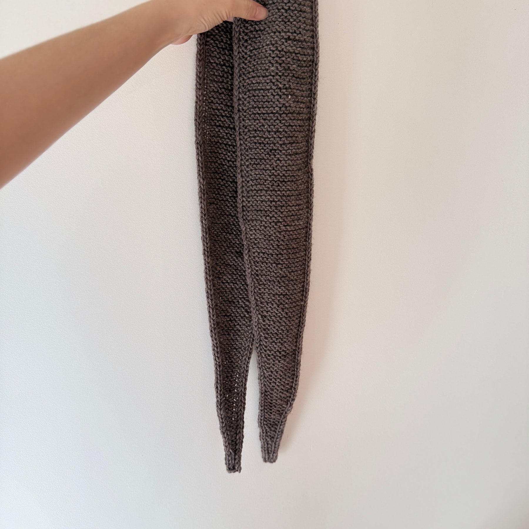 Knitted sophie scarf in brown