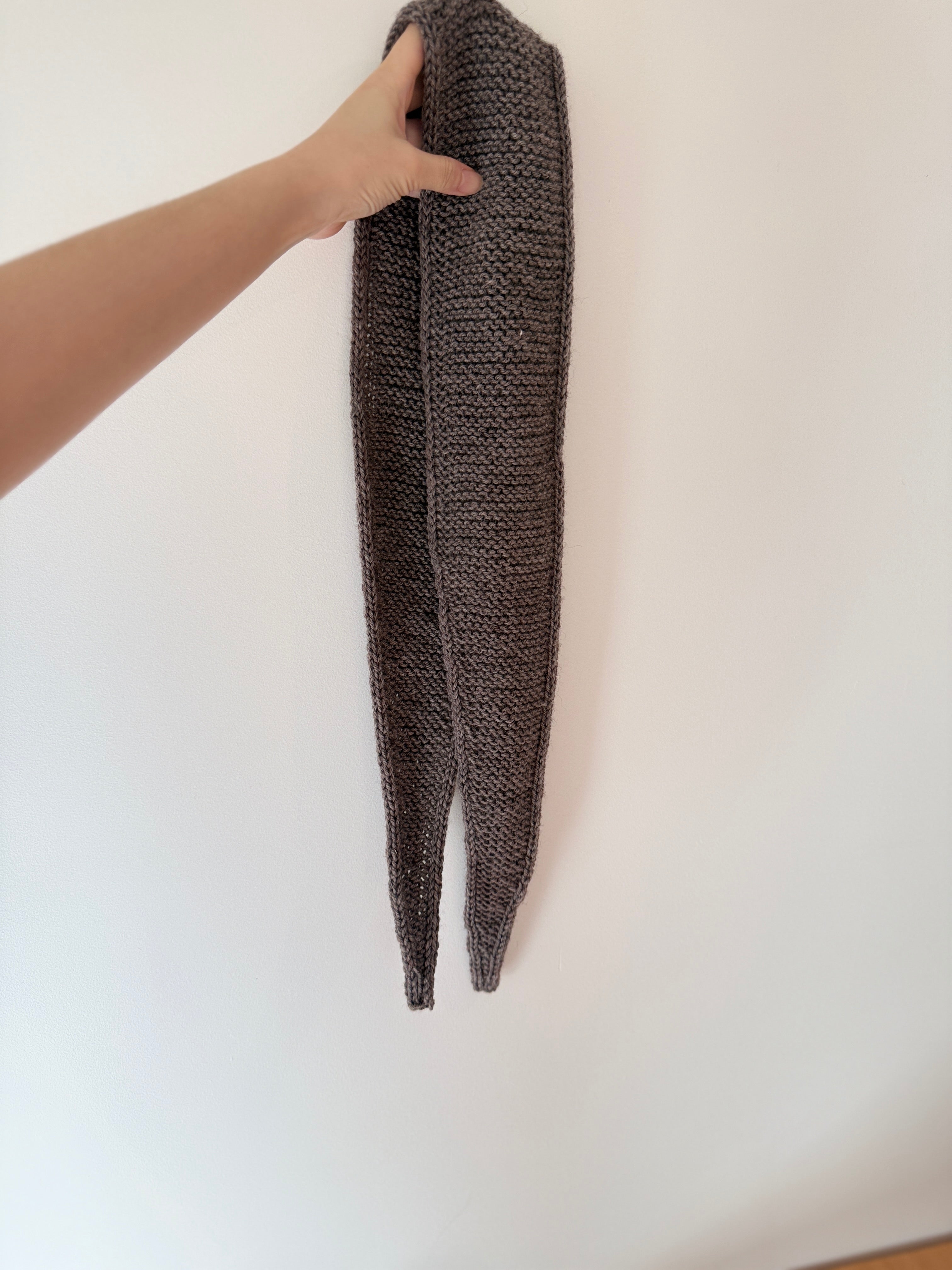 Knitted sophie scarf in brown