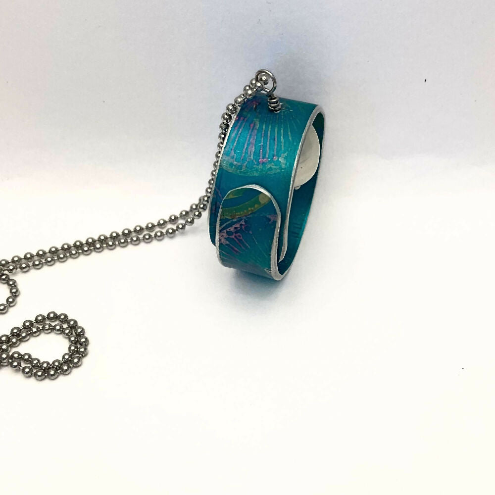 aluminium-pearl-pendant-side-A159