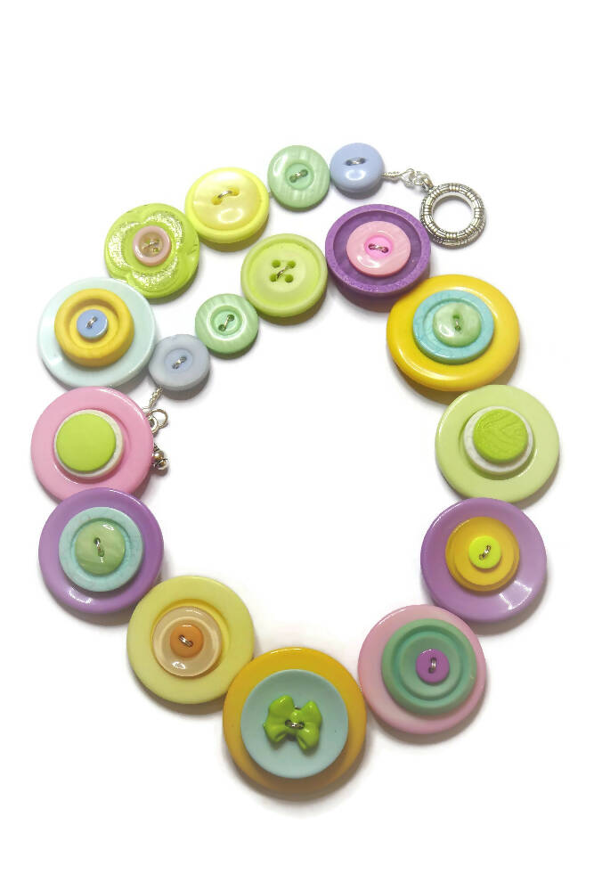 Handmade button necklace - Pretty Pastel