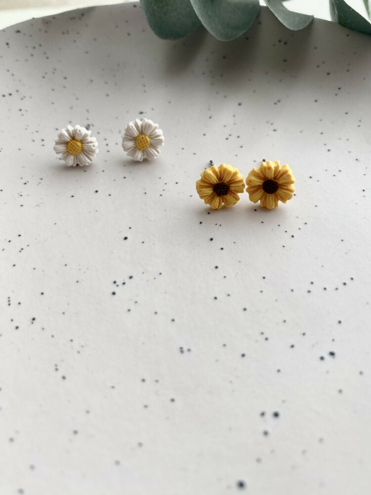 Tiny Flower Studs