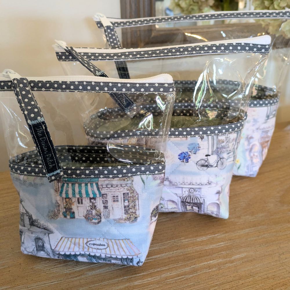 clear_travel_pouch_blue_street_scene_australian_handmade_sewing_the_denim_patch (12)