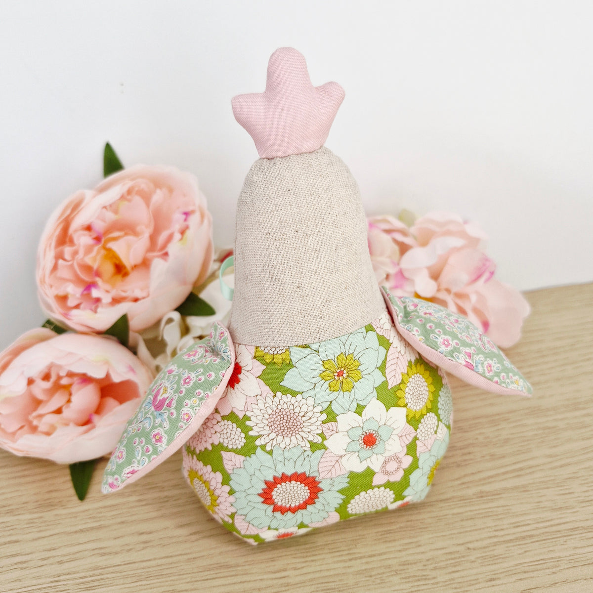 Henrietta Hen - Boogie Flower Green