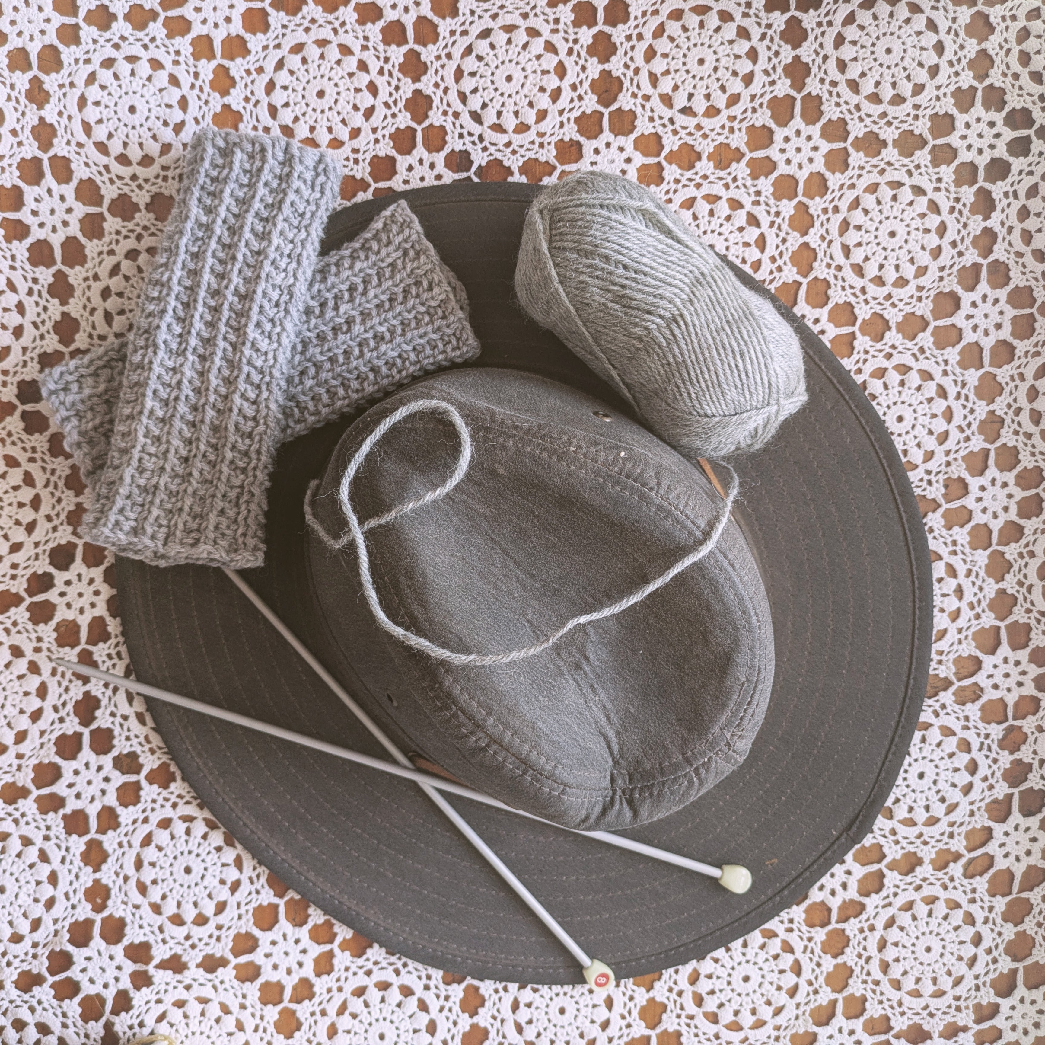 Drover Fingerless Mitts. Handknit Wool Wrist Warmers
