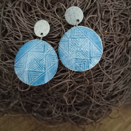 Denim Band Goose Eggshell Stud Earrings