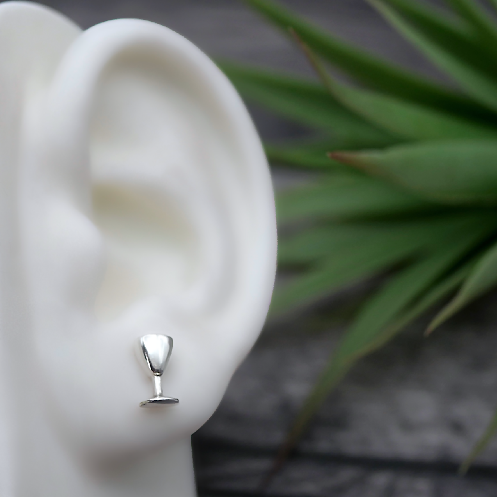 wineglass stud sterling silver ear model sml